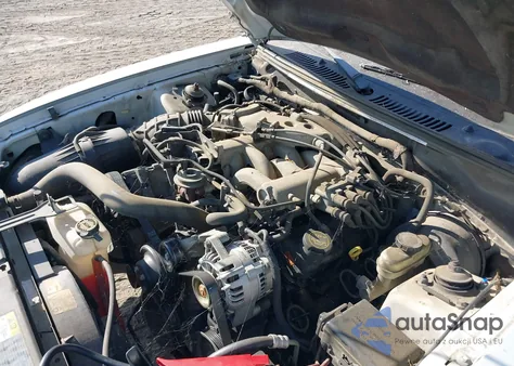 2004 Ford Mustang from USA, damaged, VIN 1FAFP44664F154376